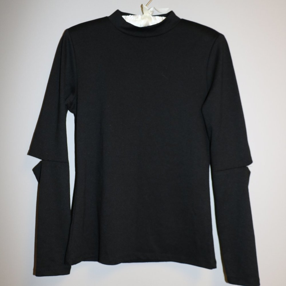 Long sleeve mock neck shirt with elbow cutout
